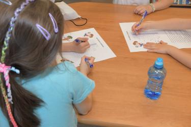 Uczniowie klas pierwszych ze Szkoły Podstawowej nr 4 im. Eugeniusza Kolanki w Krośnie