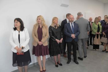 Zaproszeni goście, przedstawiciele lokalnych władz – radni, samorządowcy oraz reprezentanci instytucji kulturalnych i oświatowych