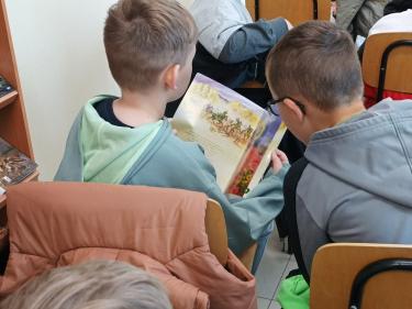 Uczestnicy spotkania - uczniowie klasy drugiej Szkoły Podstawowej Nr 1 w Brzozowie