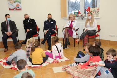 Przedstawiciele Kuratorium Oświaty, Policji, Straży Pożarnej oraz Służby Zdrowia