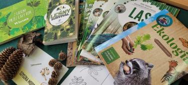 Wydawnictwa Lasów Państwowych: „Z lasem przez cały rok” oraz „Ekologia- edukacja i zabawa” z serii Młody Obserwator przyrody