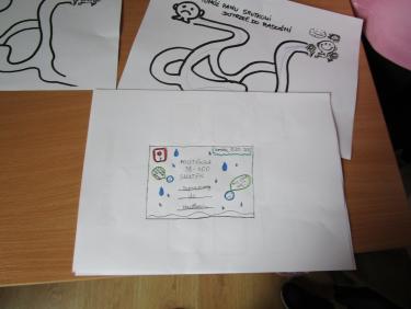 Uczniowie klasy 4 Zespołu Szkół Muzycznych w Krośnie podczas zajęć