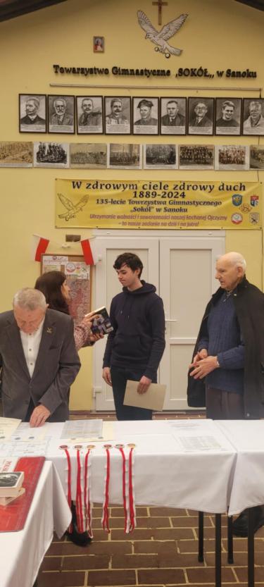 Uroczyste wręczenie nagród i pamiątkowych dyplomów
